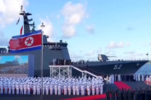 “Foi concretizada a nuclearização da nossa Marinha": Kim Jong-un inaugura novo navio de guerra 