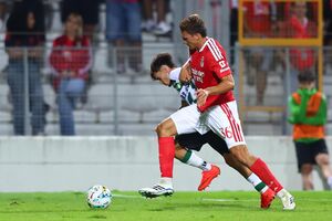 Benfica vence Moreirense e sobe ao segundo lugar do campeonato