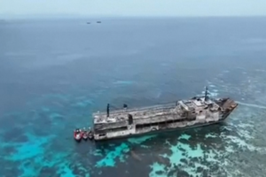 Imagens aéreas mostram destruição em ferry que se incendiou no mar nas Filipinas