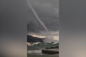 Imagens mostram enorme tromba de água ao largo da costa italiana de Génova 