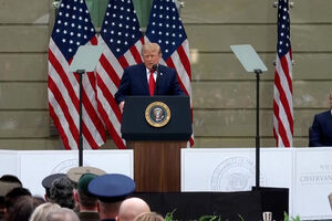 “Éramos todos nova-iorquinos naquele dia": Donald Trump recorda união dos EUA 25 anos após o 11 de Setembro