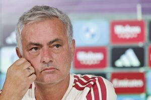Real Madrid head coach Jose Mourinho attends a press conference