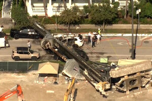 Grua colapsa em Miami e faz quatro feridos