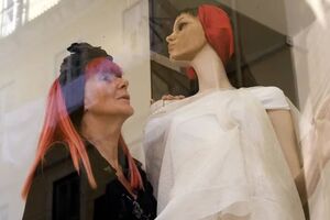Susana Agostinho no seu atelier, na rua de Santa Marta, em Lisboa