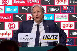 Jorge Jesus: "Gonçalo Ramos e o próprio Cristiano Ronaldo não sabem puxar o jogo"
