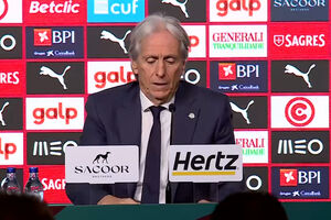 Jorge Jesus dá exemplo do Torreense: "Qualidade do nosso futebol é forte"