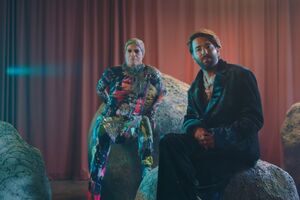Salvador Sobral e Ney Matogrosso em "Bam Bam", single de avanço do disco "A flor do recomeço"