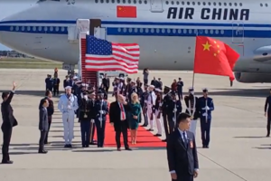 Xi Jinping termina visita de Estado aos EUA com encontro com Trump na Casa Branca 