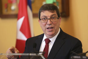 Bruno Rodríguez, Ministro dos Negócios Estrangeiros de Cuba, fala em conferência de imprensa em Havana