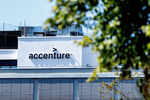 Accenture suspendeu contratos
