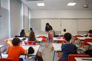 Portugal tem menos professores no quadro do que a média da OCDE