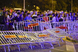 Várias pessoas protestam em Barcelona