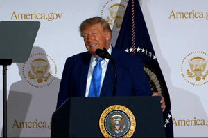 "Poderosa e brilhante": Trump lança plataforma America.gov