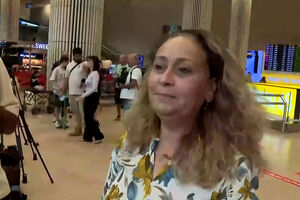 “Ela disse que foi uma loucura”: mãe de passageira relata pânico após incidente entre pilotos durante voo para Israel 
