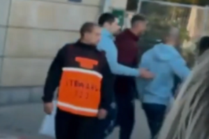 O momento em que Cristiano Ronaldo deixa o estádio após falhar o treino da Seleção