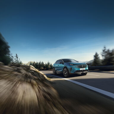 Peugeot E-3008 em viagem
