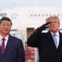 Trump estendeu tapete vermelho para receber Xi Jinping com honras militares 