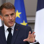 Emmanuel Macron solidário com Zelensky depois de ataques russos