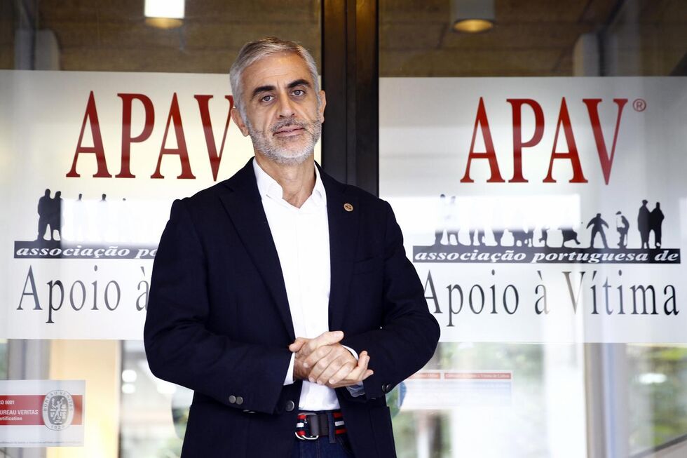 João Lázaro deixa presidência da APAV 