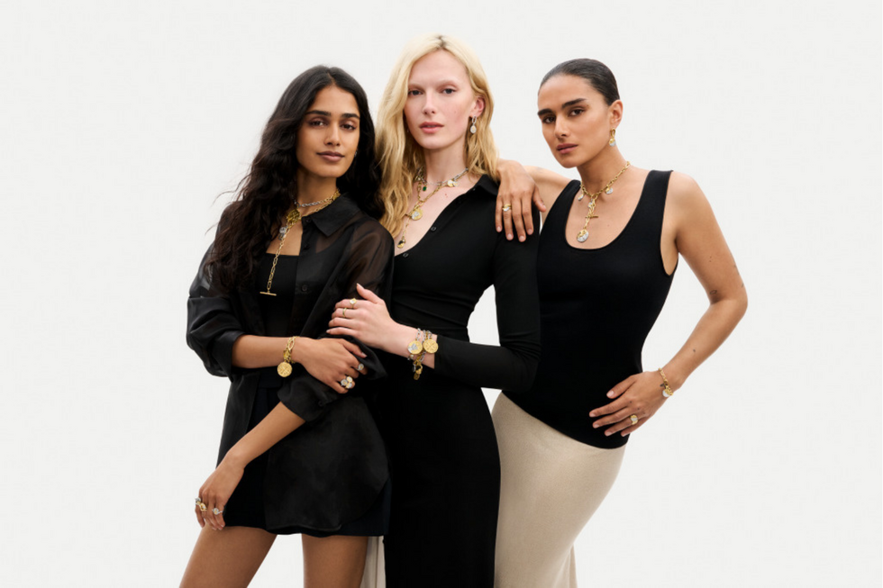 Mulheres com joias Pandora inspiradas nas estrelas