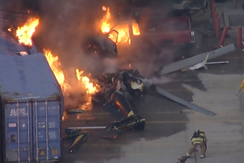 Imagens impressionantes mostram helicóptero da emissora NBC em chamas após acidente
