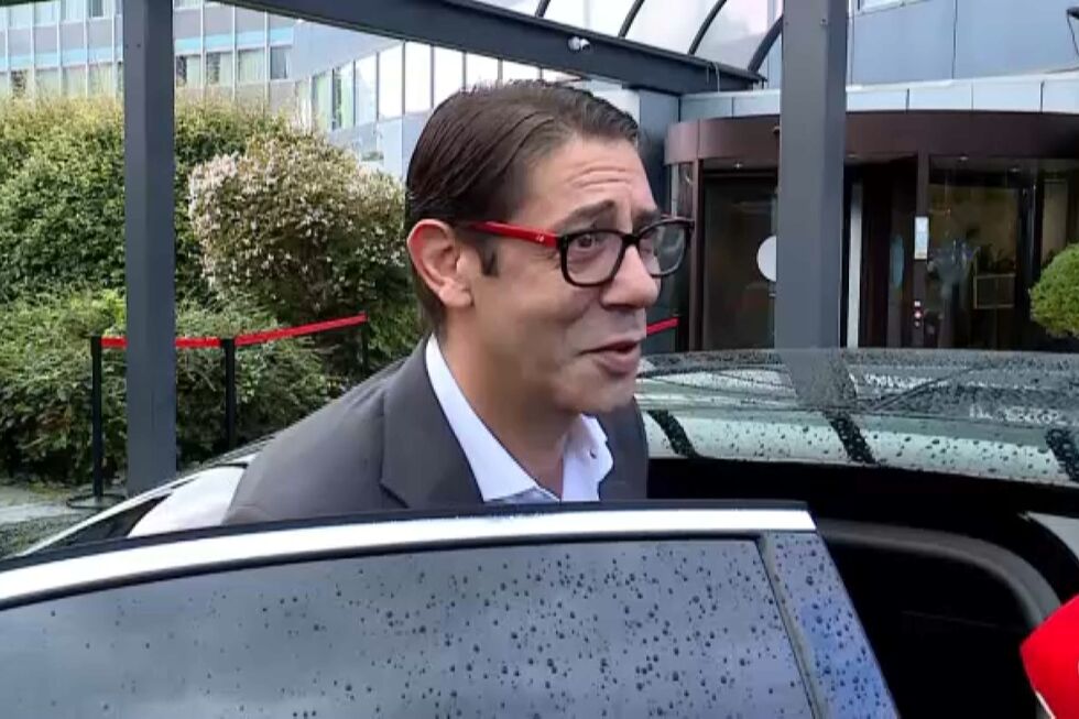 “Foi um ótimo jogo”: Rui Costa reage à vitória do Benfica à saída de hotel em Milão