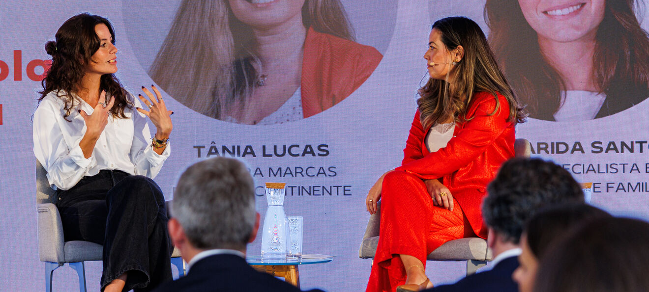 Da esquerda para a direita: Margarida Santos, médica especialista em medicina geral e familiar; Tânia Lucas, diretora de marcas próprias do Continente.