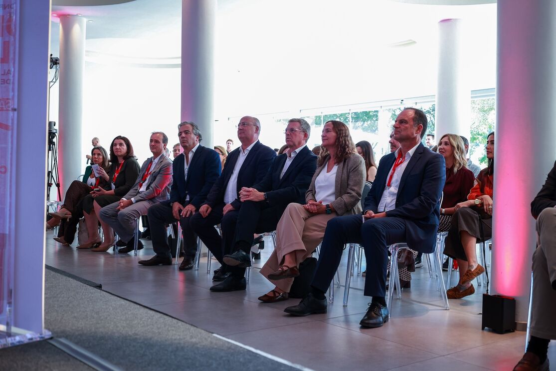 Conferência Comer Melhor contou com a presença do ministro da Agricultura e Mar, José Manuel Fernandes, recebido por Luís Ferreira e Ana Dias, administradores da Medialivre, e José Fortunato, administrador da MC