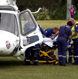 Carro atropela multidão de adeptos de râguebi na Austrália e faz 10 feridos