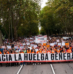 Milhares de espanhóis protestam em Madrid pelo direito à habitação