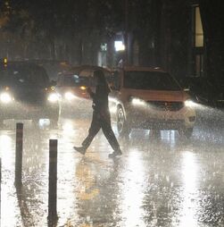 Temporal cancela 385 voos no aeroporto de Barcelona durante o fim de semana