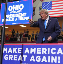 Trump divulga número de telemóvel de senador após discussão sobre o horário de verão permanente