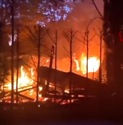 Incêndio deflagra em parque de campismo junto ao Lago de Garda, em Itália