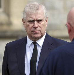 Ex-príncipe André processa polícia britânica devido a detenção relacionada com o caso Epstein