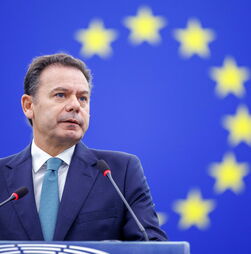 Montenegro pede 'resposta coordenada' na UE contra aumento do custo de vida