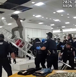 Suspeito de assalto tenta fugir e acaba por cair de teto falso de centro comercial