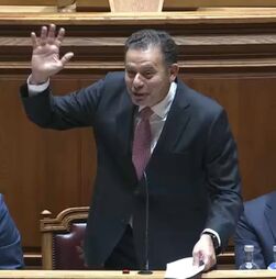 'Dizia sempre para o ano é que vai ser e passado muito tempo lá aconteceu': Montenegro faz referência desportiva em debate