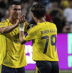 Cristiano Ronaldo titular frente ao Al Diriyah