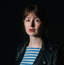 'É uma escritora, não é uma terrorista'. Figuras da cultura assinam carta aberta a criticar 'censura' a Sally Rooney no Reino Unido