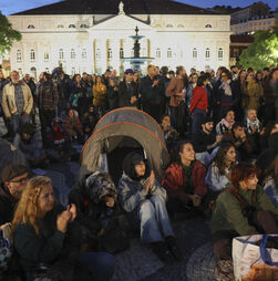 Habitação: Acampada de Lisboa não irá 'arredar pé' mesmo com mercado de Natal no Rossio