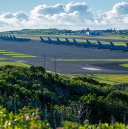 Base das Lajes com 17 aviões reabastecedores norte-americanos estacionados 