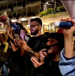 Manifestantes defendem aliança entre partidos judeus e árabes após eleições em Israel