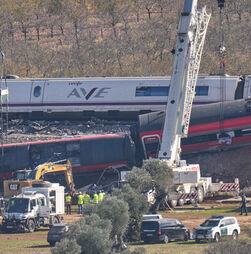 Acidente ferroviário em Espanha: 'Há 31 sacos com restos mortais parciais'
