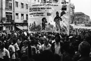 Manifestação do 1º de Maio em Lisboa, em 1975