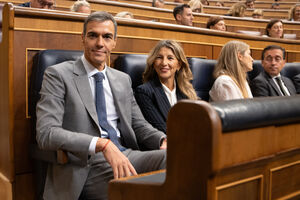 Pedro Sánchez e Irene Montero em plenário