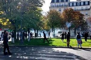 Polícia de intervenção obrigada a intervir em protestos estudantis em França. Há pelo menos 600 detidos   