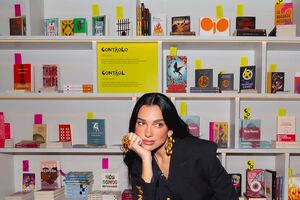 Dua Lipa conheceu a Manifesto Library, na Livraria Lello, no Porto 