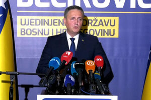 Candidatos à presidência da Bósnia e Herzegovina reivindicam vitória