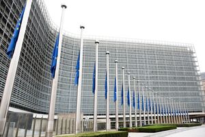 Fachada do edifício da Comissão Europeia, em Bruxelas