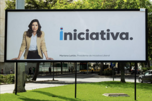 A nova imagem da Iniciativa Liberal. A palavra "liberal" aparece apenas no rodapé do cartaz